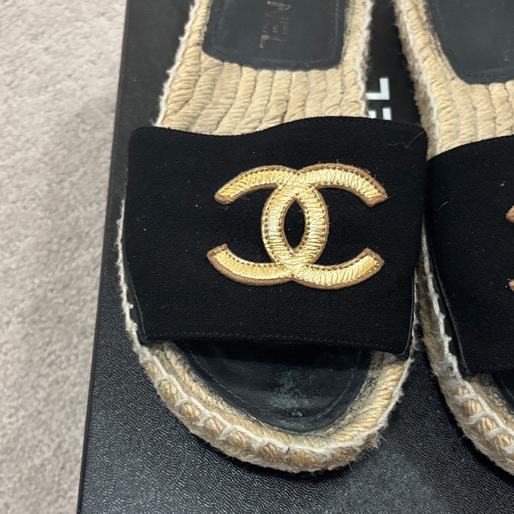 CHANEL Black and Gold Espadrille Sandals - Picture 3 of 9